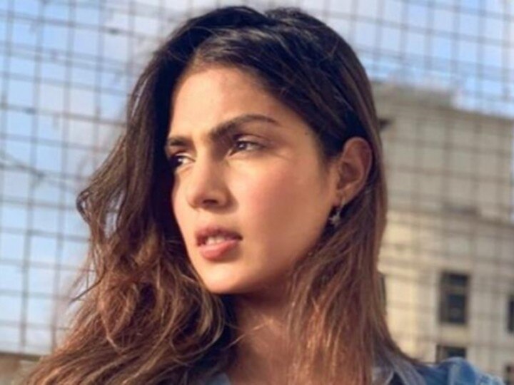 sushant singh rajput death rhea chakraborty to file an interim bail in response to the late actor father fir Sushant Singh Rajput Death: Rhea Chakraborty To File For Interim Bail After The Late Actor’s Father Filed An FIR