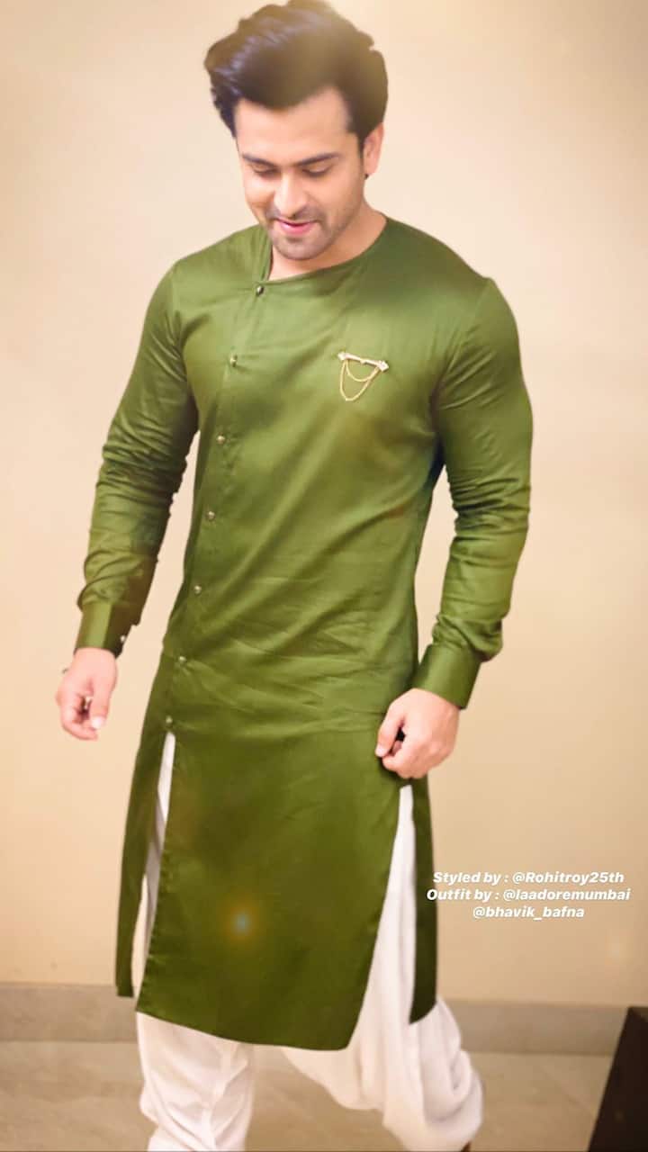 Shoaib Ibrahim looked dapper in a green kurta and white Patiala. The couple didn’t let COVID-19 dampen their spirit. 
