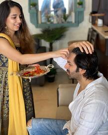 Raksha Bandhan 2020: Kartik Aaryan Takes Blessings From Sister; Shares Cute PICS From Rakhi Celebrations