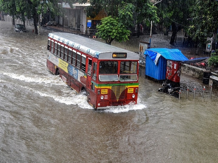 Mumbai Rain News: Mumbai Local train news, red alert, best buses route diverted, rain in mumbai today Mumbai Rains: Red Alert For 2 Days, High Tide Today; A Look At How Overnight Downpour Has Hit Rail, Road & Life