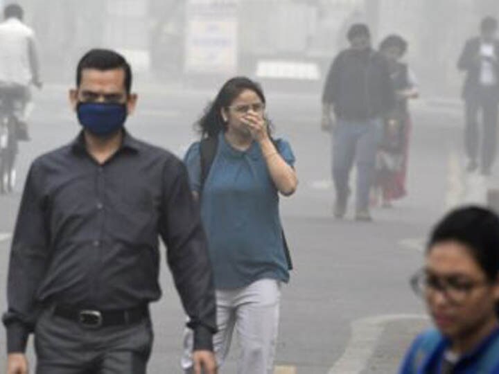 Delhi Pollution, AQI Degrades To 'Very poor' Category, Know It Affects Health Delhi Gasps For Air As AQI Degrades To 'Very poor' Category; Know How Does It Affect Health