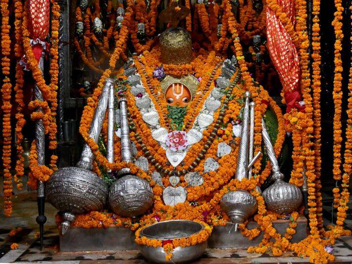 A glimpse of the idol at Hanuman Garhi. The puja performed by PM Modi was to “seek Lord Hanuman’s permission to start construction work of Ram Mandir”.