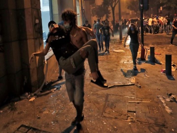 Beirut Blast: Thousands Of Protesters Demand 'Fall of Regime', Lebanon PM Announces Early Elections Beirut Blast: Thousands Of Protesters Demand 'Fall of Regime', Lebanon PM Announces Early Elections