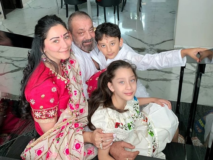 Sanjay Dutt Tweets For First Time Since Lung Cancer Diagnosis Wishes Everyone A Happy Independence Day Sanjay Dutt Tweets For First Time Since Cancer Diagnosis; Wishes Everyone A Happy Independence Day