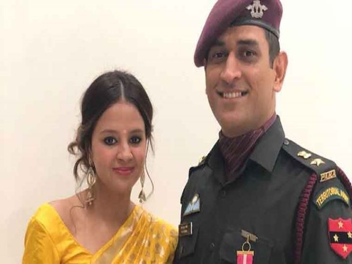 Sakshi Dhoni Pens Emotional Tribute On MS Dhoni's Retirement, 