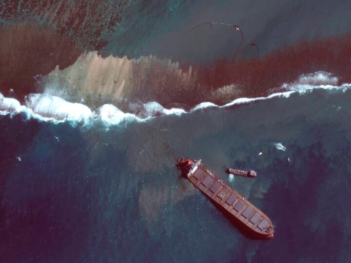 India Sends 30 Tonnes Of Technical Equipment, Personnel To Mauritius To Contain Oil Spill India Sends 30 Tonnes Of Technical Equipment, Personnel To Mauritius To Contain Oil Spill