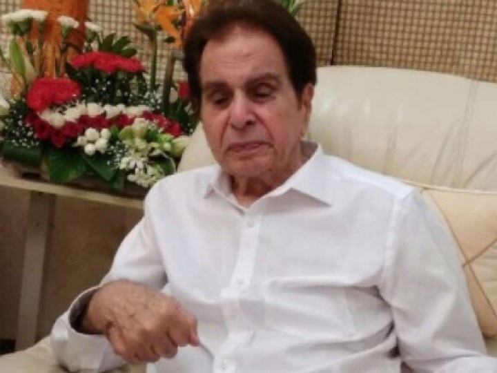 Dilip Kumar's Brothers Eshan And Aslam Khan Test Positive For Covid-19; Hospitalised In Lilavati Dilip Kumar's Brothers Eshan And Aslam Khan Test Positive For Covid-19; Hospitalised In Lilavati