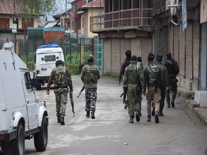 Jammu Kashmir: Two Terrorists Including Top LeT Commander Killed In Baramulla Encounter Jammu & Kashmir: 2 Terrorists Including Top LeT Commander Killed In Baramulla Encounter