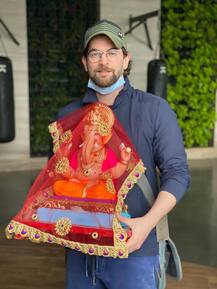 Ganesh Chaturthi 2020: Neil Nitin Mukesh Welcomes ‘Bappa’ Home Amid COVID-19 Crisis; Poses With Ganpati Idol