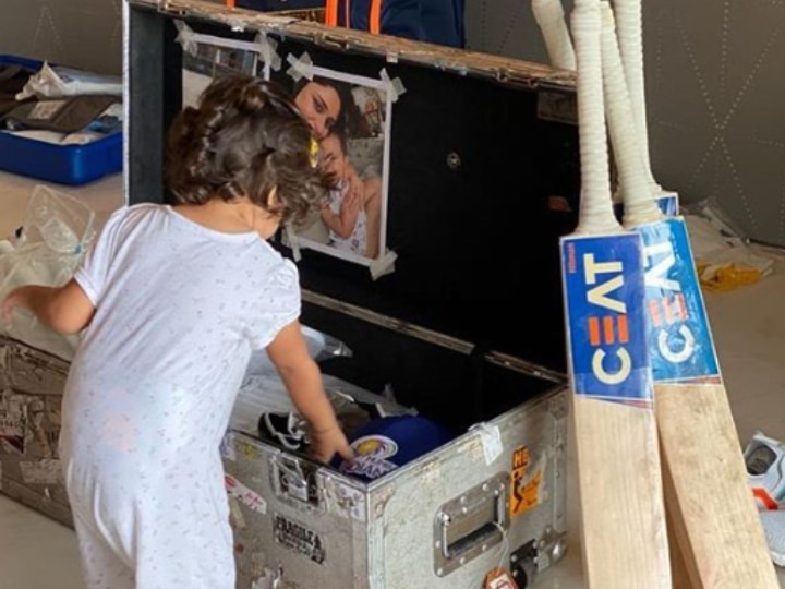 IPL 2020: Samaira Helps Dad Rohit Sharma Pack His Cricket Kit For UAE, Krunal Pandya Shares Picture Of 'New Travel Kit'  IPL 2020: Samaira Helps Dad Rohit Sharma Pack His Cricket Kit For UAE, Krunal Pandya Shares Picture Of 'New Travel Kit'