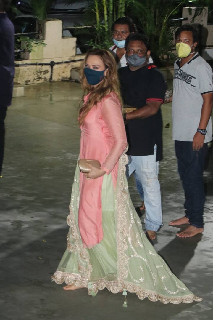 Iulia Vantur looked pretty in her tradational attire