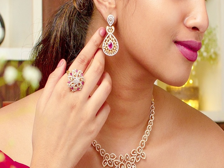 Kalyan Jewellers IPO Kalyan Jewellers files DRHP for Rs 1750 crore IPO Kalyan Jewellers IPO: Jewellery Maker Offering Emerges As Biggest Retail Share Sale Since 2017