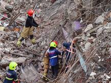 Raigad Building Collapse: Ragpickers Chase For Gold In Debris; Cops Deployed To Overlook Safety Of Valuables