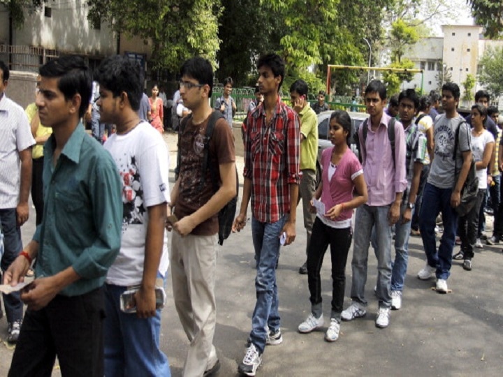NEET JEE Exam 2020 NTA Issues COVID-19 Guidelines For Candidates, Students Staff Coronavirus Masks, Thermal Screening, Touch Free Procedures: Check Rules Issued By NTA For JEE, NEET Exams Next Month