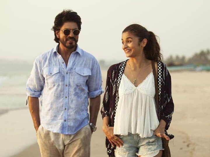 Alia Bhatt In Talks With Shah Rukh Khan Red Chillies Entertainment For A Woman Centric Comic Drama Alia Bhatt In Talks With Shah Rukh Khan’s ‘Red Chillies Entertainment’ For A Woman Centric Comic Drama?