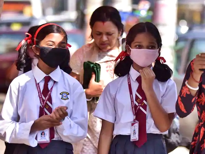 Maharashtra School Reopen for classes 5 to 8 only after health department officially gives nod classes not to resume until then Maharashtra Govt Mulling Over Resuming Classroom Studies For Std 5 To 8 Students, Health Dept's Approval Awaited