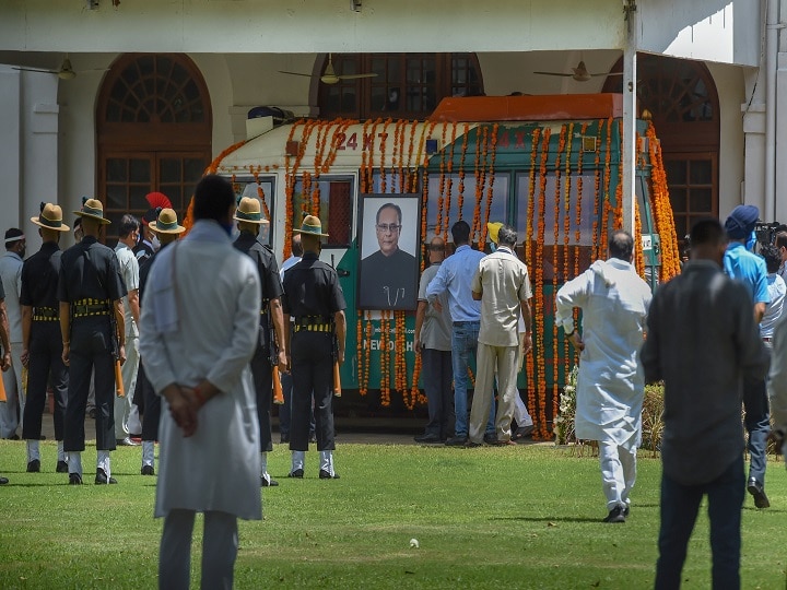 Pranab Mukherjee Laid To Rest With Full State Honours, Last Rites Performed By Son Abhijit Former President Pranab Mukherjee Laid To Rest With Full State Honours, Last Rites Performed By Son Abhijit