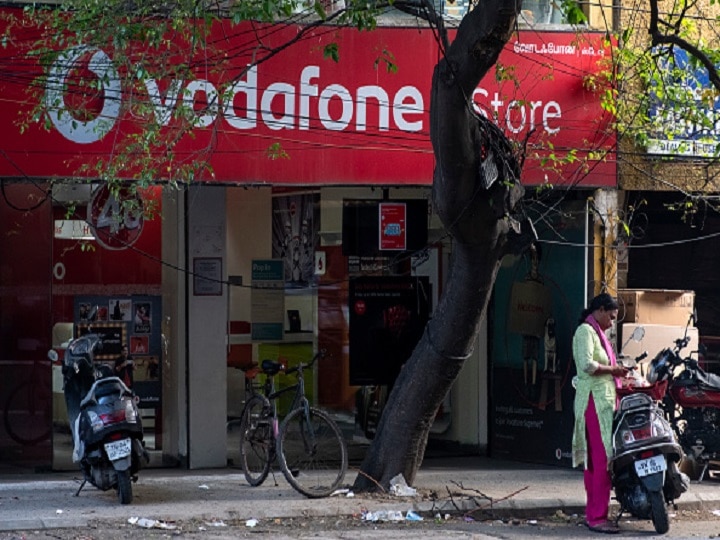 AGR Case: Supreme Court Grants 10 Years To Telecom Operators Airtel, Vodafone Idea To Pay Pending Dues Relief For Airtel, Vodafone Idea, Others As SC Gives Telecom Operators 10 Years To Pay Pending AGR Dues