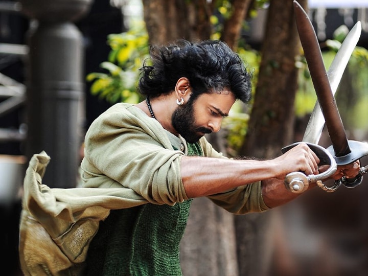 BIG SURPRISE For Prabhas' Fans! Actor To Reveal Face Of Adipurush’s Ravan Tomorrow?