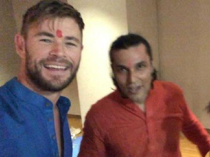 Randeep Hooda Shares Quirky Video Poking Fun At 'Extraction' Co-star Chris Hemsworth Randeep Hooda Shares Quirky Video Poking Fun At 'Extraction' Co-star Chris Hemsworth