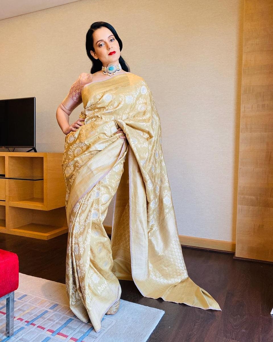When Kangana Ranaut Wears A Floral Sabyasachi Saree, You Just Know It's  Going To Turn Heads For Thalaivii Screening In Delhi
