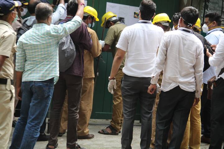 The Brihanmumbai Municipal Corporation (BMC) has begun demolishing actor Kangana Ranaut's office in Bandra claiming that many alterations were carried out on the premises without due permissions.