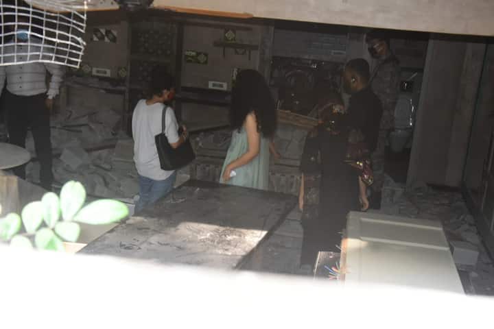 Kangana Ranaut took stock of her damaged office in Mumbai along with her sister. (PIC Credit- Manav Manglani)