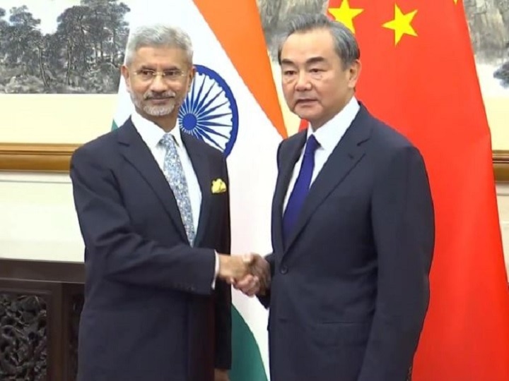 India-China Conflict: EAM Jaishankar Meets Chinese Foreign Minister In Moscow Amid Flared-Up Border Tensions India-China Conflict: Amid Flared-Up Border Tensions, EAM Jaishankar Meets Chinese Foreign Minister In Moscow
