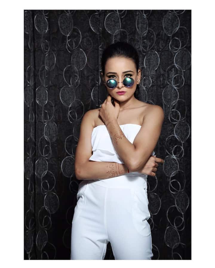 When enquired about the old cast from the previous season of ‘Saath Nibhaana Saathiya’, Rashmi Sharma revealed that this season will feature the key cast of the show and assured that the Modi family will also be a part of the story.  