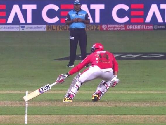 Umpiring Mistake Costs Kings XI Punjab First IPL Game; Owner Preity Zinta, Former Captain Virendra Sehwag Lash Out