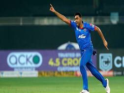 IPL 2020: Major Injury Worry For Delhi Capitals As Off Spinner Ravichandran Ashwin Sustains Freak Injury
