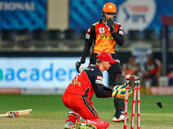 IPL 2020: Rashid Khan Knocked Down In Nasty Collision, Mitchell Marsh Twists Ankle During RCB Vs SRH Match On Monday