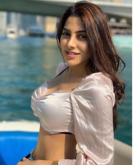 She completed her schoolingand graduation in Aurangabad, Maharashtra. 