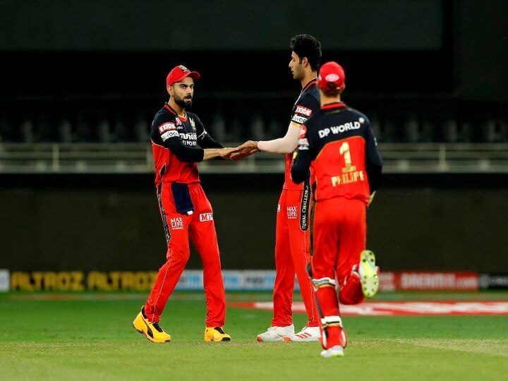 Virat Kohli fined Rs 12 lacs for slow over rate during KXIP vs RCB match of IPL 2020 IPL 2020 KXIP vs RCB: Virat Kohli Fined Rs 12 lakh For Maintaining Slow Over-Rate, Says 'Ready To Take The Brunt'