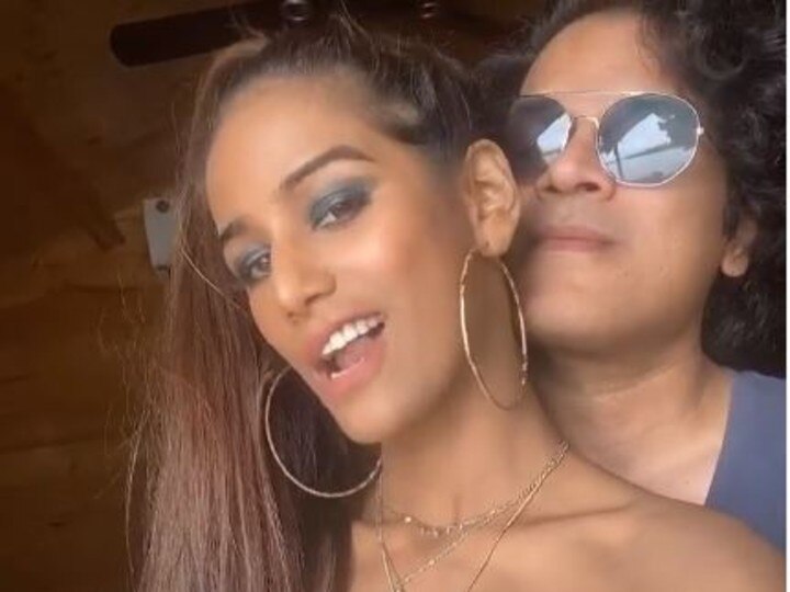 Poonam Pandey PATCHES UP With Hubby Sam Bombay, Days After Filing Domestic Violence Case Poonam Pandey PATCHES UP With Hubby Sam Bombay, Days After Filing Domestic Violence Case