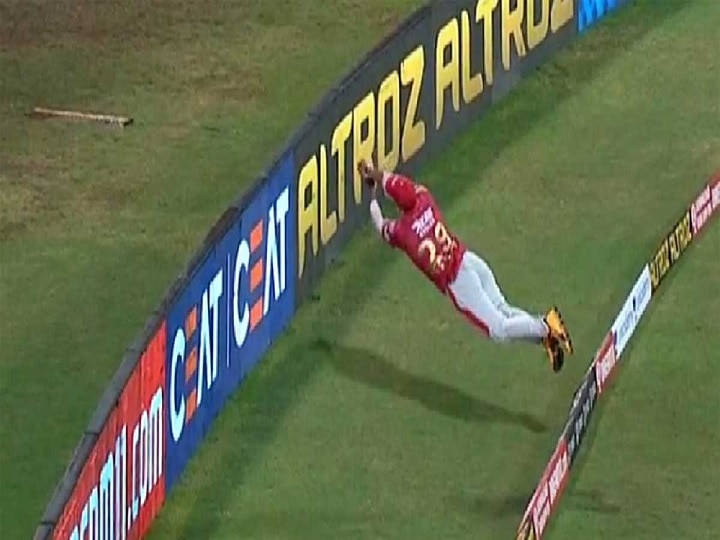 IPL 2020 KXIPs Nicholas Pooran Dives Full Stretch In Air To Save Six At Boundary Sachin Cricketers Hail Effort Best Save I Have Seen In My Life: Sachin Tendulkar Lauds Nicholas Pooran's Acrobatic Six Saving Effort At The Boundary