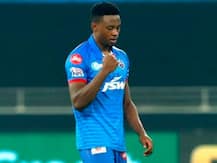 IPL 2020: DC Seamer Rabada Dethrones KXIP Speedster Shami As Purple Cap Holder, Attains Unique Wicket-Taking Record
