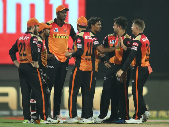 RCB Vs SRH IPL 2020 Royal Challengers Bangalore vs Sunrisers Hyderabad 1st Inning Update IPL 2020, RCB Vs SRH: Back To Back Fall Of Wickets Restricts Kohli's Army To 120/7 At Sharjah