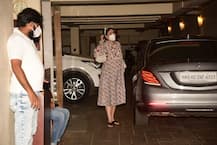 PICS: Pregnant Kareena Kapoor & Mother Babita Kapoor Snapped In Mumbai