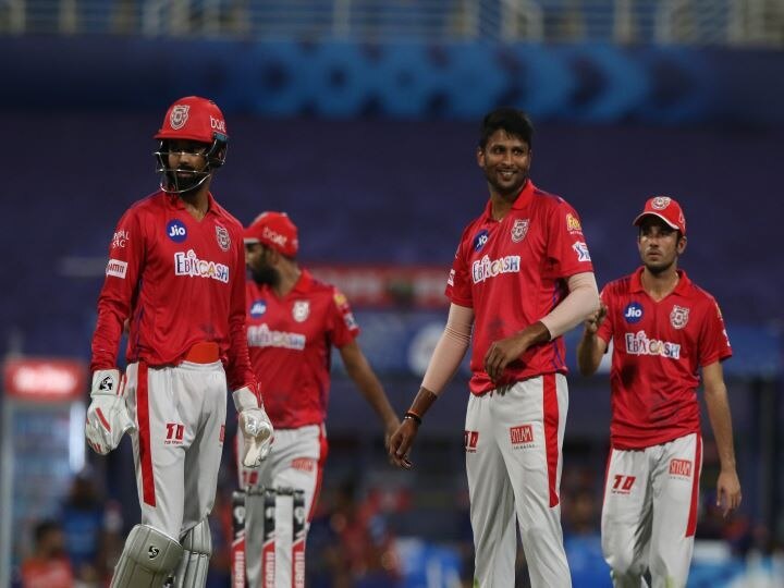 IPL 2020, MI vs KXIP: Cricket Fraternity Reacts After KL Rahul Used Off-Spinner Gowtham For Last Over Against Pollard-Pandya IPL 2020, MI vs KXIP: Cricket Fraternity Reacts After KL Rahul Used Off-Spinner Gowtham For Last Over Against Pollard-Pandya