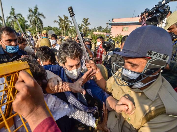 Congress leader Priyanka Gandhi at Delhi-Noida border as she attempts to move towards Hathras to meet family members of the 19-year-old woman who died after she was allegedly gang-raped, in New Delhi, Saturday, Oct. 3, 2020. Five members of a delegation led by Congress leader Rahul Gandhi have been permitted to go to Hathras via Noida. (PTI Photo/Ravi Choudhary)