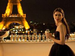 'Emily In Paris’ Twitter REVIEW: Fans Give Thumbs Up To Lily Collins Starrer, Call It 'Energetic & Lively'