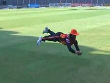 WATCH: Manish Pandey Pulls Off Sensational Diving Catch In MI vs SRH IPL 2020 Game To Dismiss Ishan Kishan