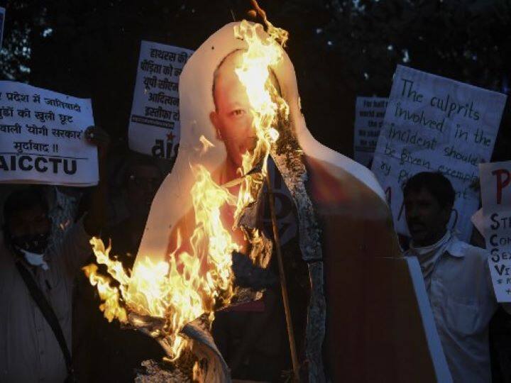There has been a nationwide outrage in the Hathras gangrape case, as people gathered at India Gate on Saturday in large numbers to protest against the UP government and Utttar Pradesh Police seeking justice for the 19-yr old who succumed to injuries after the gangrape. CM Yogi has suspended several cops after SIT's initial report in the case. 
Sajjad HUSSAIN / AFP