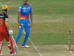 IPL 2020: R Ashwin Restrains From ‘Mankading’ Aaron Finch, Issues Final Warning On Twitter