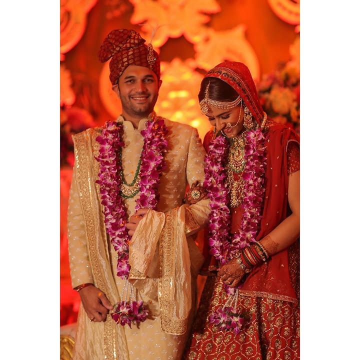 'Diya Aur Baati Hum' actress Prachi Tehlan walked down the aisle on August 7 in Delhi. She tied the knot with Rohit Saroha in a farmhouse in the presence of her loved ones. 