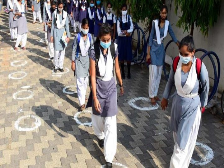 Schools In UP To Reopen From Oct 19 For Classes 9-12, Yogi Govt Issues SOPs For Students & Teachers; Know The Guidelines Here Schools In UP To Reopen From Oct 19 For Classes 9-12, Yogi Govt Issues SOPs For Students & Teachers; Know The Guidelines Here