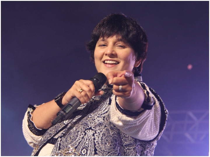 Ahead Of Navratri 2020, ‘Dandia Queen’ Falguni Pathak Is Back With A New Romantic Song Ahead Of Navratri 2020, ‘Dandia Queen’ Falguni Pathak Is Back With A New Romantic Song