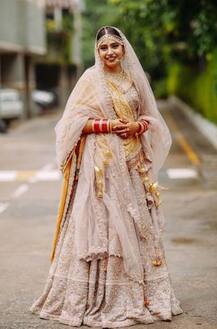 IN PICS: Newly Married TV Actress Niti Taylor Gets Husband's Name Tattooed On Ring Finger As The Couple Celebrates Second Month Wedding Anniversary!