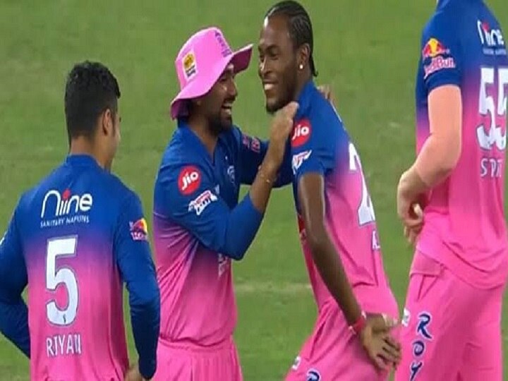 IPL 2020, DC vs RR: Rajasthan Royals Seamer Jofra Archer Performs Bihu dance After Dismissing Prithvi Shaw IPL 2020, DC vs RR: RR's English Seamer Does A Few Bihu Steps After Castling DC Opener Shaw For A Duck